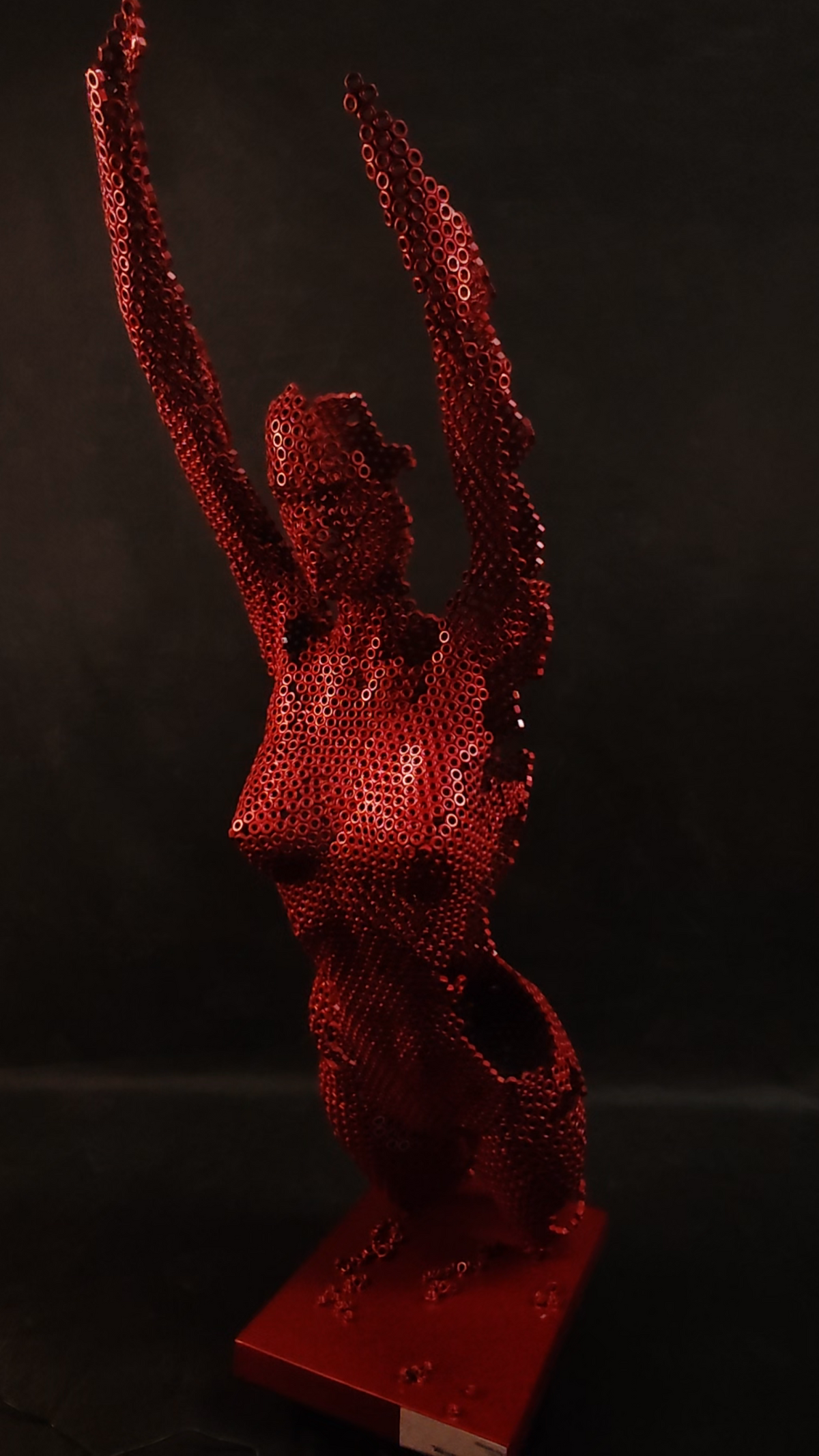 scultura WEIGHTLESS