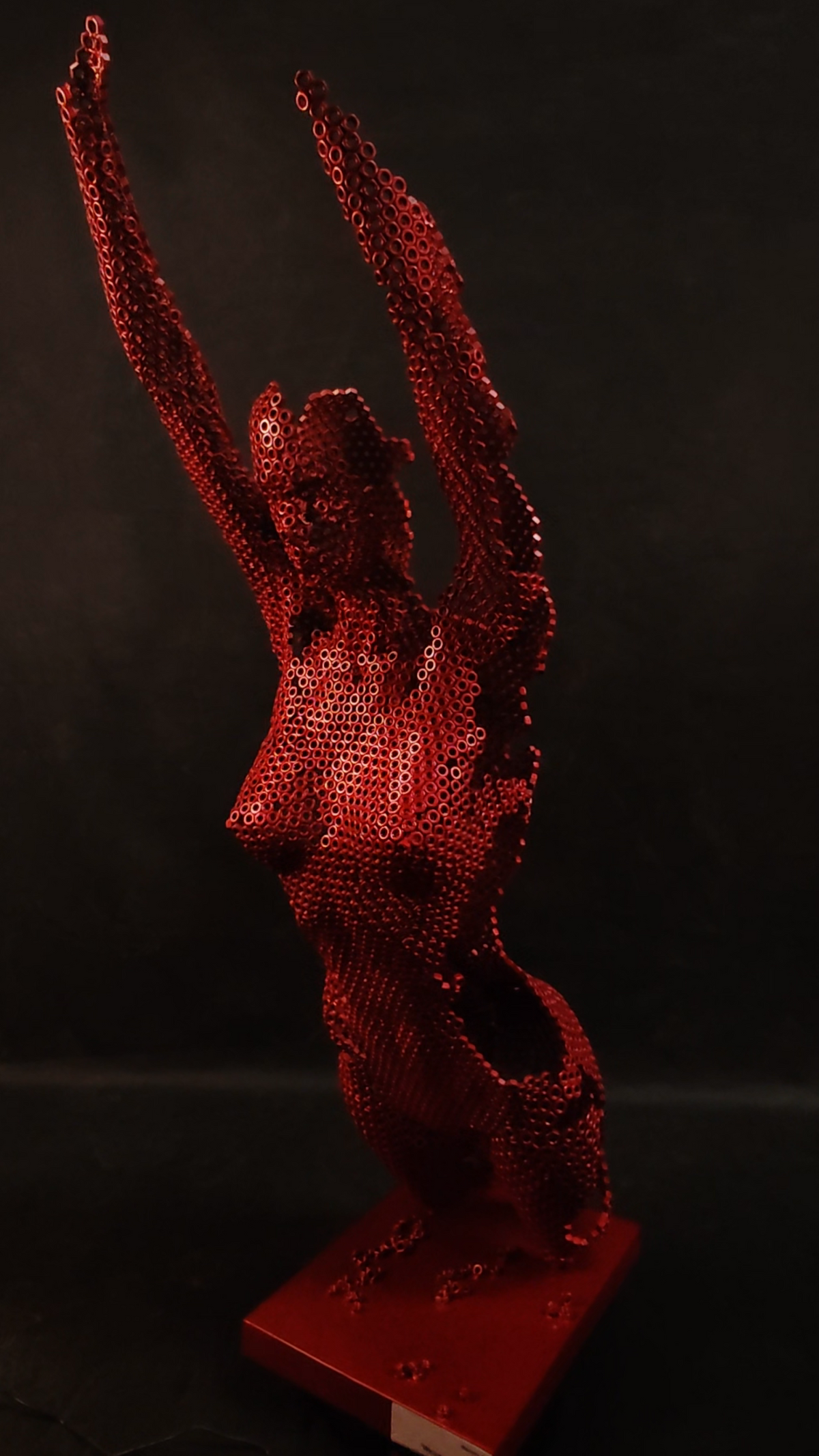 scultura WEIGHTLESS