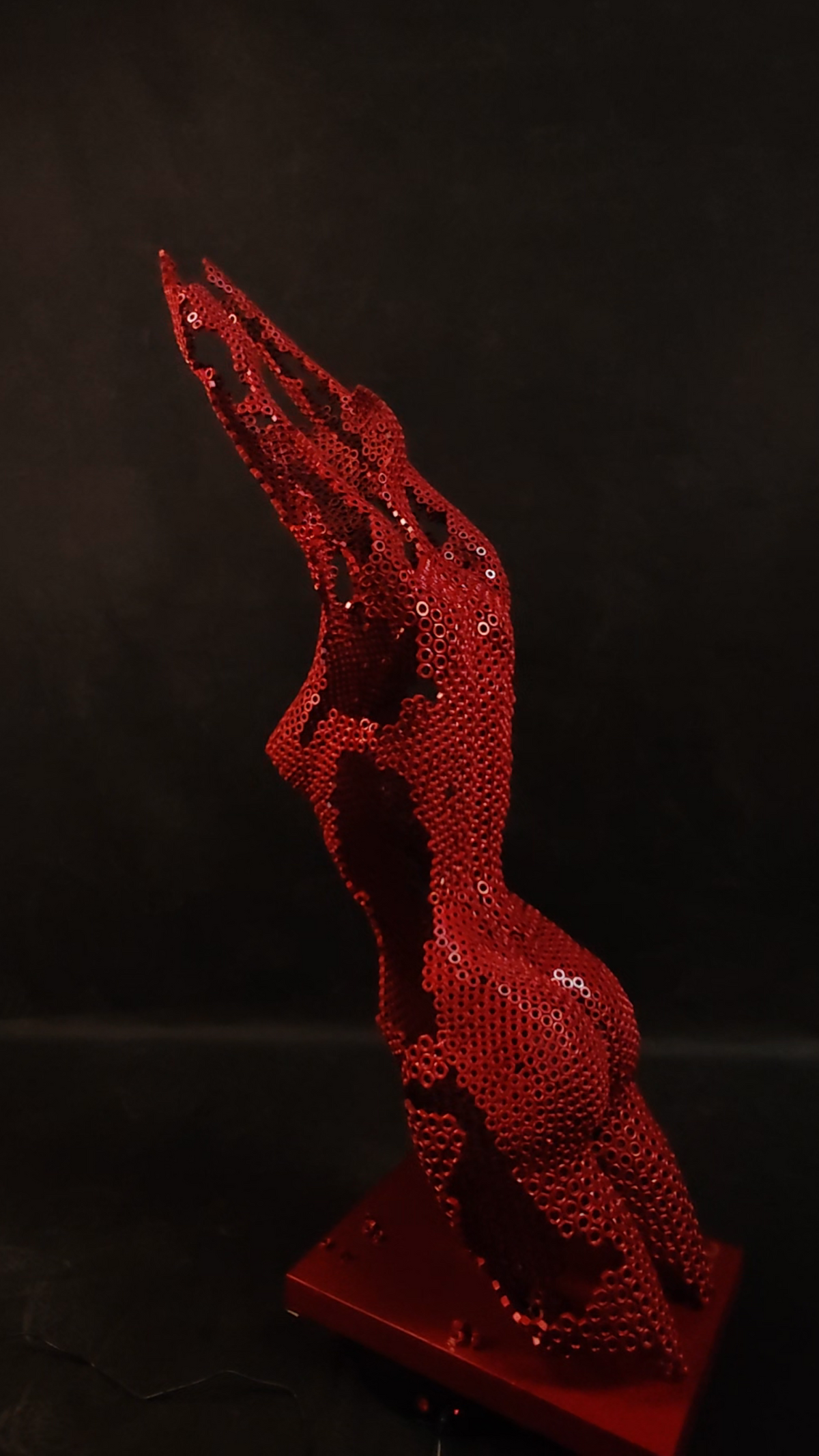 scultura WEIGHTLESS