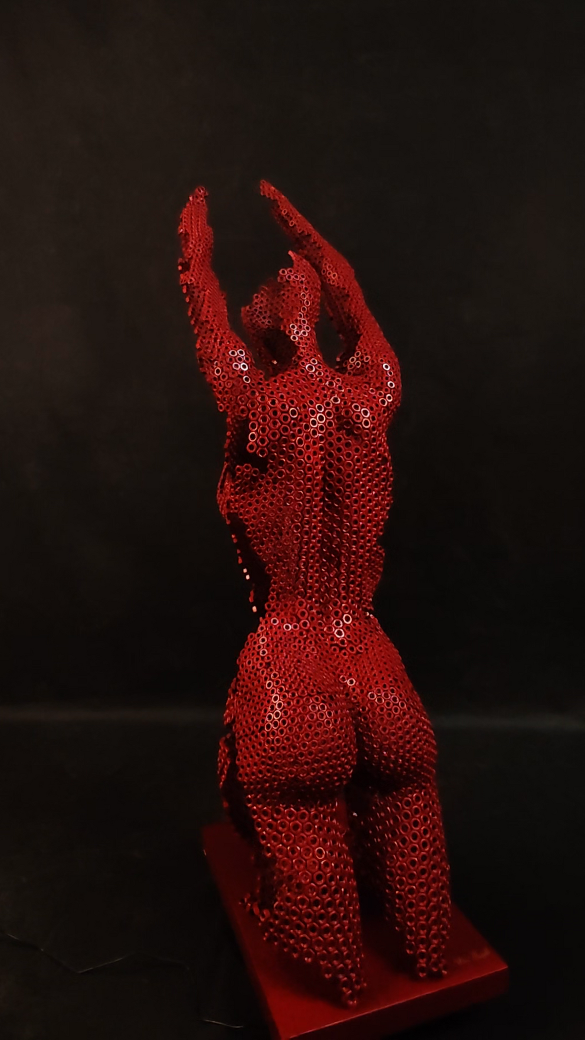 scultura WEIGHTLESS