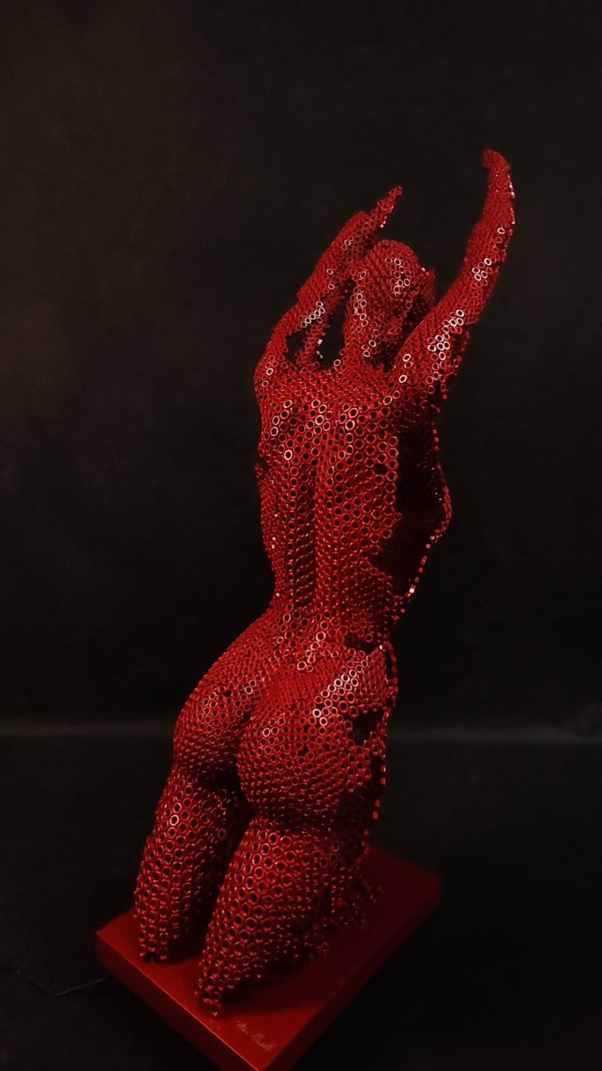 scultura WEIGHTLESS