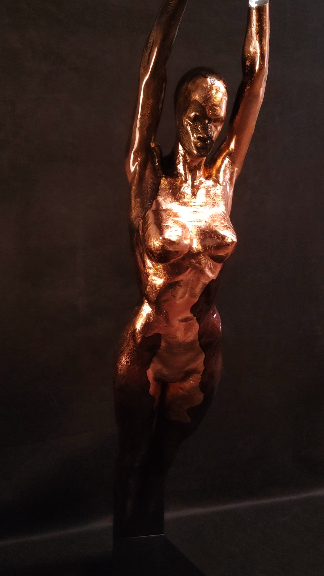 scultura DEA DEL FUOCO