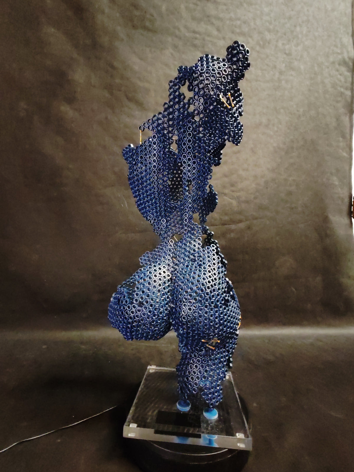 scultura SUTURA